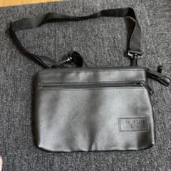 ショルダーバックのサムネイル