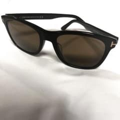 TOM FORD トムフォード　サングラス　TF595-Fのサムネイル