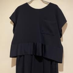 BEIGE ネイビー 半袖 ひざ丈ワンピースのサムネイル