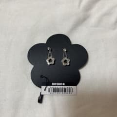 MARY QUANT デイジーピアスのサムネイル