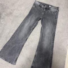 美品 H&M ローライズフレアデニム EUR 42のサムネイル