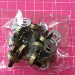 マグネットボタン 14ミリ 金古美 10個のサムネイル