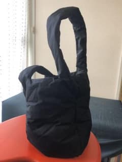 黒ナイロントートバックのサムネイル