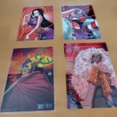ONE PIECEグッズ 4枚セットのサムネイル