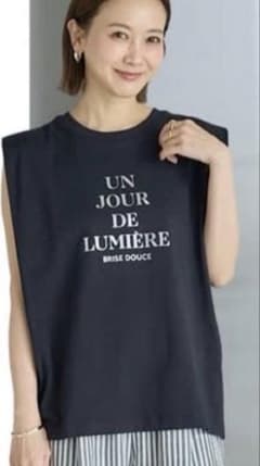 しまむら　田中里奈　箔ロゴプリントTシャツ　ノースリーブ　Lのサムネイル