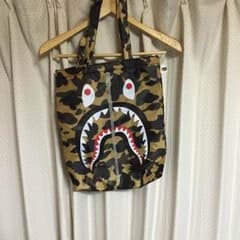 【新品】A BATHING APE シャークトートバッグのサムネイル
