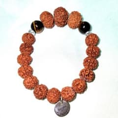 ⁡全ての愛と幸福、縁結びと財運の女神ラクシュミーのルドラクシャブレスレット 全ての愛と幸福、縁結びと財運の女神ラクシュミーのルドラクシャ