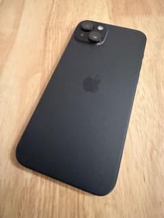 美品 国内版SIMフリー　iPhone 15 PLUS 128gb ブラック 黒のサムネイル