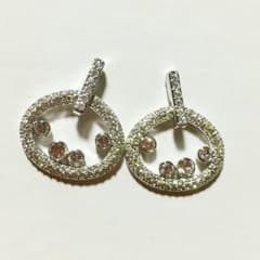 スワロフスキー ピアスのサムネイル