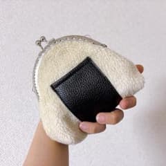 おにぎり形がま口ポーチのサムネイル