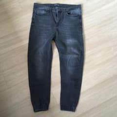 ZARA ザラ 黒デニム ジョガーパンツ ジーンズ ジーパン Jeansのサムネイル