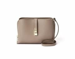 【1/31まで出品】NATURAL BEAUTY BASIC ショルダーバッグのサムネイル