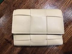ナミナミナ様専用BOTTEGA VENETA 三つ折り財布のサムネイル
