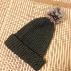 新品 セレショ購入 ポンポンファーニットキャップのサムネイル