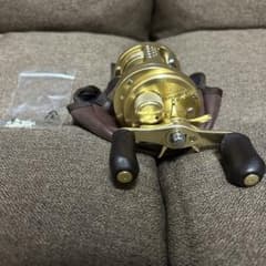 SHIMANO 初代CALCUTTA CONQUEST 100のサムネイル