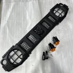 ジムニーJB64 シエラJB74 ノマドJC74 パーツ付グリル 中古品 76 ジムニーJB64 シエラJB74 ノマドJC74 パーツ付グリル 中古品 76 - メルカリ