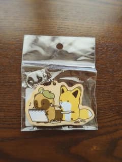 たぬきとキツネ展 ウッドキーホルダーのサムネイル