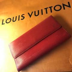 ✨トミー様専用ページ✨ルイヴィトン ポルトフォイユインターナショナル 長財布のサムネイル