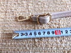 ベージュ　ショルダーストラップ　合皮　金具ゴールドのサムネイル