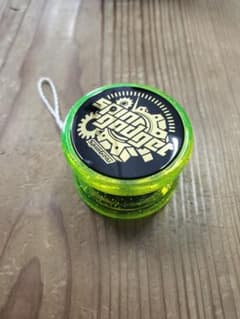 スピンガジェット ネオンイエローグリッター×ブラック パッケージ版 ヨーヨーのサムネイル