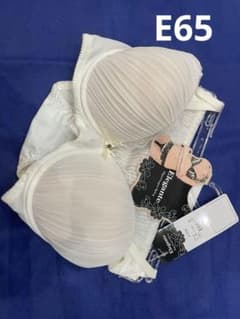ホワイト プリーツ加工 ブラジャーショーツセットのサムネイル