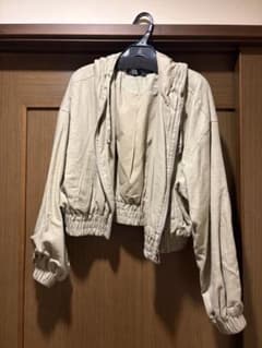 ZARA フーデッド ショート丈 ブルゾン グリーンのサムネイル