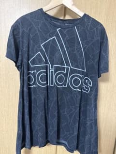 【新品】adidas 半袖Tシャツのサムネイル