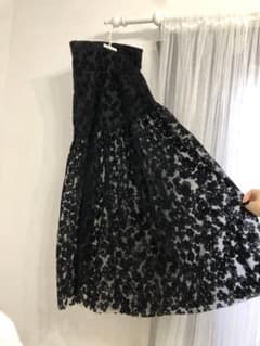 zara 花柄ブラックロングスカートのサムネイル