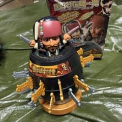 タカラトミー パイレーツ・オブ・カリビアン 黒ひげ危機一発 - メルカリ