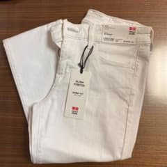 UNIQLO ウルトラストレッチジーンズ　ホワイトのサムネイル