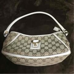 GUCCIのサムネイル