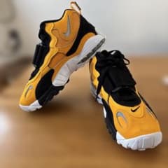 【新品未使用】Nike スニーカー ブラック/イエロー　27.5センチのサムネイル