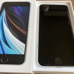 iPhone SE 第2世代 (SE2) ホワイト 64 GB SIMフリーのサムネイル