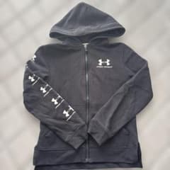 UNDER ARMOUR キッズ パーカー ブラック YSMのサムネイル