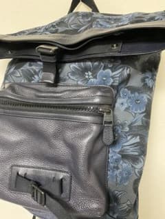 コーチ　coach 本革　リュックのサムネイル