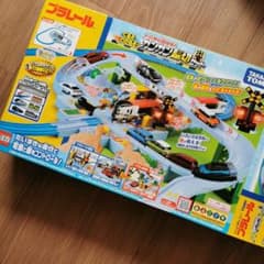 タカラトミー プラレール トミカと遊ぼう! くるぞわたるぞ! カンカン踏切セットのサムネイル