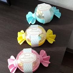 お菓子、アクセサリー　入れ物のサムネイル