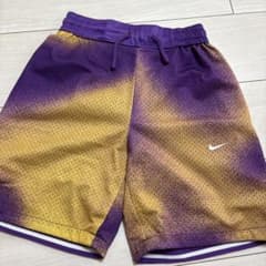 NIKE バスケットボールパンツ リバーシブル　130〜140センチのサムネイル