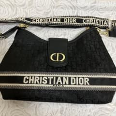 DIORバックのサムネイル