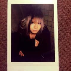 ゴールデンボンバー 歌広場チェキのサムネイル