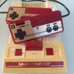 初期型☆任天堂 ファミリーコンピュータ 本体 HVC-001のサムネイル