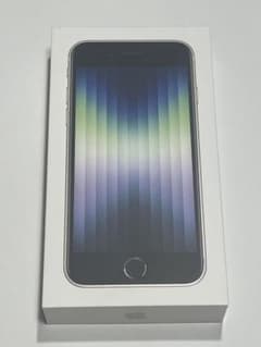 Apple iPhone SE 第3世代 64GB スターライト docomoのサムネイル