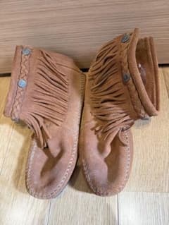 MINNETONKA ブーツのサムネイル