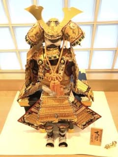 【極美品】五月人形 雲龍作‼️古代純金緋縅 大鎧 伝統工芸品 高級甲冑 極美品】五月人形 雲龍作‼️古代純金緋縅 大鎧 伝統工芸品 高級甲冑