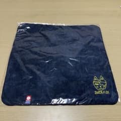 歌の好きそうなキツネの刺繍ハンカチのサムネイル