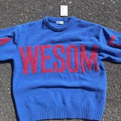 AWESOME文字入り青ニットセーターのサムネイル