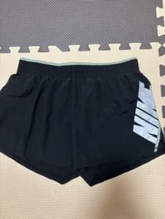 Nike ブラックショートパンツレディース♡のサムネイル