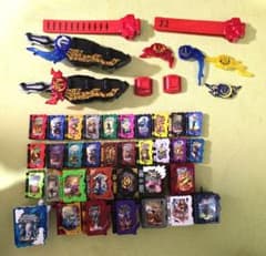 仮面ライダーセイバー変身ベルトと武器セットのサムネイル