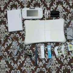 Wiiu ファミリープレミアムセット+Wii fit 32GB 白のサムネイル