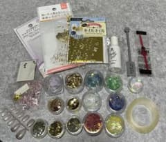 ネイルパーツ　まとめ売りのサムネイル